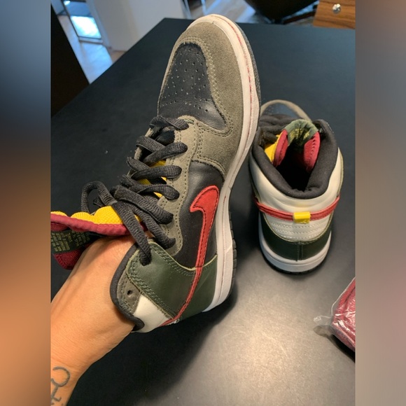 RARE SZ 4 PREOWNED (worn once) NIKE DUNK HIGH PRO SB BOBA FETT (not in OG box) - Picture 6 of 7